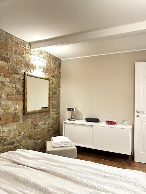 Appartamento Ebhouse Capiago Intimiano Exterior photo