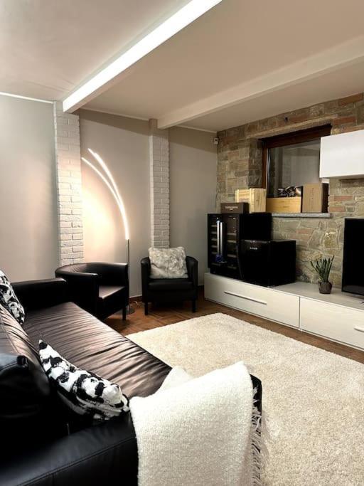 Appartamento Ebhouse Capiago Intimiano Exterior photo